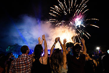 Lire la suite : 13 Juillet - Feu d'artifice
